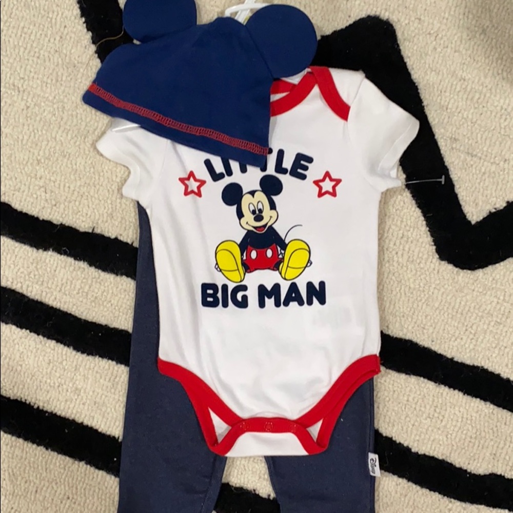 Mickey mouse outfit